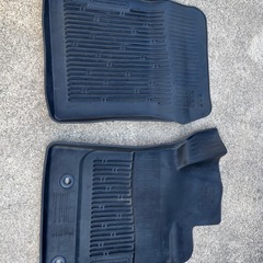 150系プラド用純正オールウェザーマットの画像