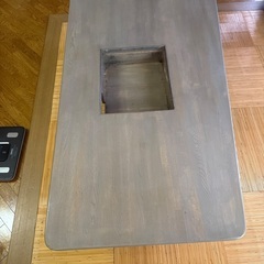 別注のテーブルです