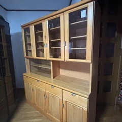 決まりました。食器棚の画像