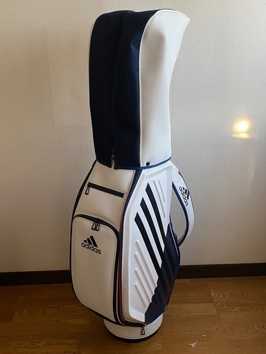 購入者決定 綺麗 アディダス adidas ツアーモデル キャディバッグ　9.５型