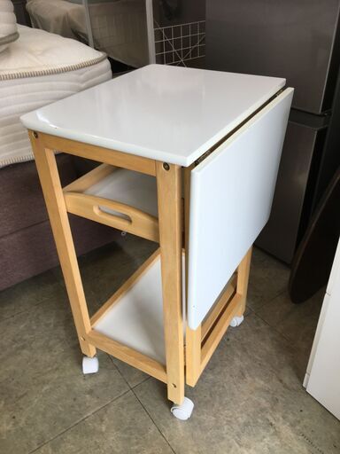 バタフライテーブルワゴン