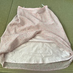 ピンク色　花柄　スカート　日本製　ウエスト58センチ　総丈60センチの画像