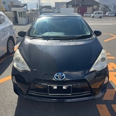 トヨタ　アクア　G 年式H25/4 車検付き