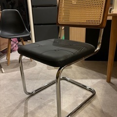 新品ほぼ未使用　ラタンチェア　北欧風チェア　椅子　デザイナーズチェア