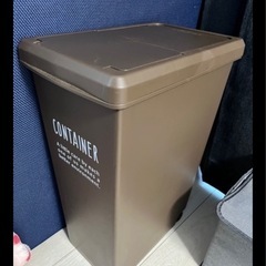【引渡し予定者様決定】ゴミ箱の画像