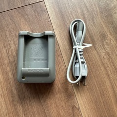 Olympus BCS-5 リチウムイオンバッテリー充電器