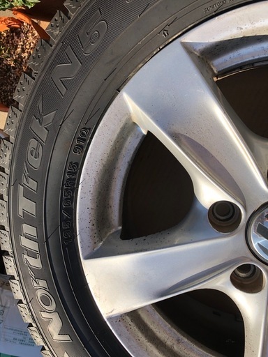 VW純正ホイールバリ山スタッドレスタイヤ4本セット195/65R15