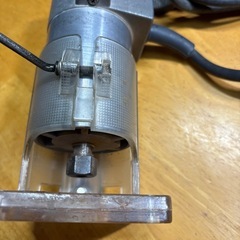 ビットセットで再出品　マキタ　トリマの画像