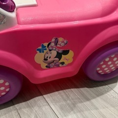 ミニーちゃんの乗り物の画像