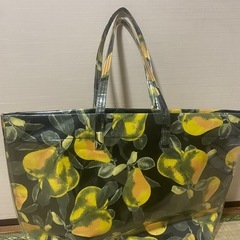 MARC JACOBSトートバッグの画像