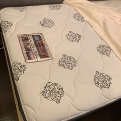 セミダブル　ベッドマットレス＆ベッドの木枠　ニトリの画像