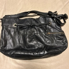BARDOT ROSE ブラックレザーバッグの画像