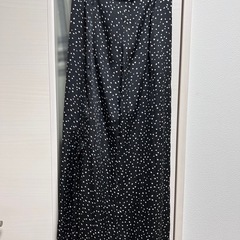 スカート　ドット