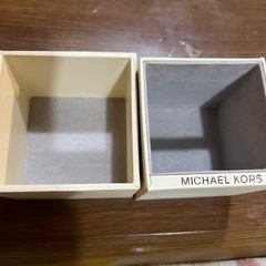 MICHAELKORS腕時計
の画像