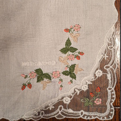 ウェッジウッド、大判ハンカチ、48cm x 48cm、花柄の刺繍...