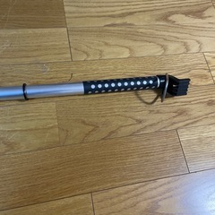 車用　突っ張り棒の画像