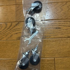 ニトリ　キッチンワゴンのタイヤの画像