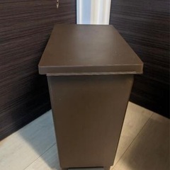 ゴミ箱　フットペダル付きの画像