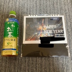 【新品・未使用】2025年版　卓上カレンダー　人気　の画像