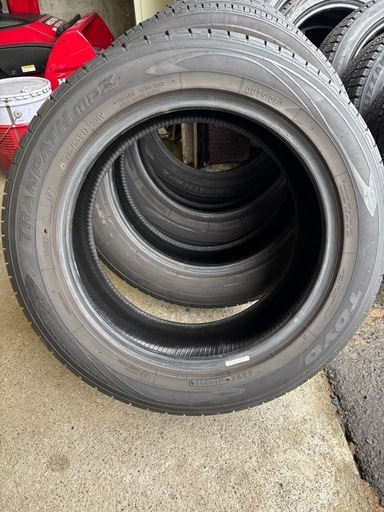 TOYOタイヤ20年製225.55.17