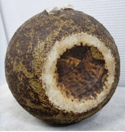 壺　巾着袋　宝袋　ネズミ　花瓶　鼠　干支　縁起物　フラワーベース　花器　花入　陶器　銘あり　陶芸　フラワーポット