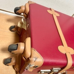 スーツケース　キャリーバッグ　革製の画像