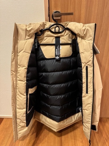 新品未使用　adidas originals ダウンジャケット　