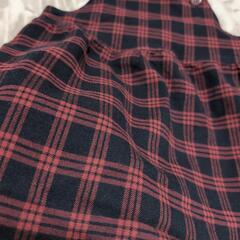 COMME CA FOSSETTE 黒と赤のチェック柄ワンピースの画像