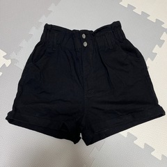 ショートパンツ　　ジーンズ　黒