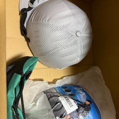 通気性抜群　ヘルメット 大人用 男女 収納袋付き　帽子型ヘルメット プロテクター 通勤 通学　　グレー　帽子　自転車の画像
