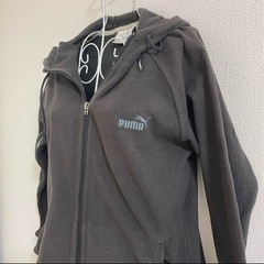 プーマパーカーの画像