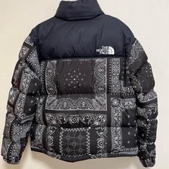ノースフェイスヌプシダウンペイズリー柄Mサイズの画像