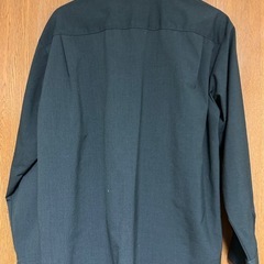 GU ダークグリーン 長袖シャツ Mの画像