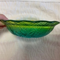 花柄ガラス皿4枚セットの画像