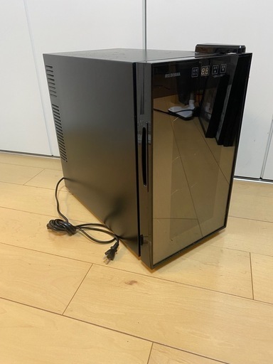 アイリスオーヤマ ワインセラー 8本収納