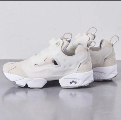 Reebok スニーカー