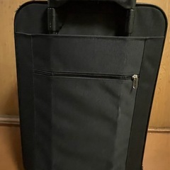 キャスター付き キャリーケース 布製の画像