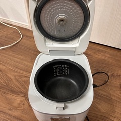 東芝 炊飯器 3合 RC-5MFMの画像