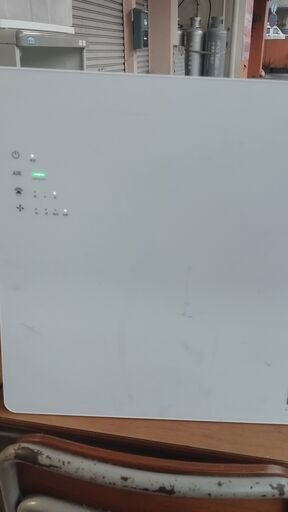 薄型の空気洗浄機 別館に置いてます