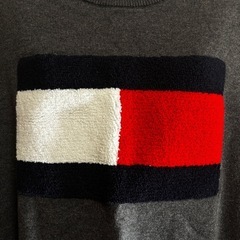 TOMMY HILFIGERフラッグロゴグレー ニットセーターXLの画像