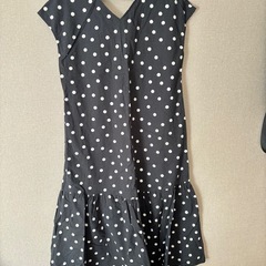 水玉ワンピース　夏服の画像