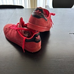 adidasオリジナル　靴