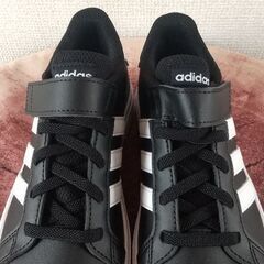 【新品未使用✨】adidas 19cm 黒 マジックベルト靴