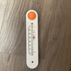 ベビーバス&湯温計のセットの画像