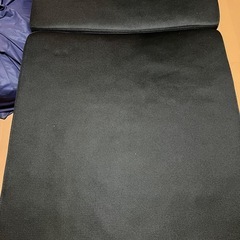 折りたたみ式ベッドの画像