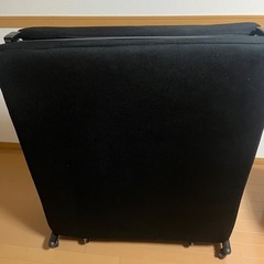 折りたたみ式ベッドの画像