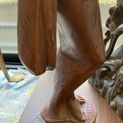 木の彫刻　バリ　後ろ姿がセクシーの画像