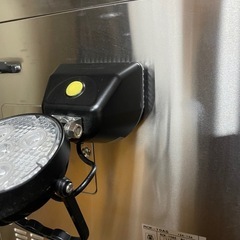 充電式　LED  警告灯　フラッシュライト スポットライト 作業灯 照明の画像
