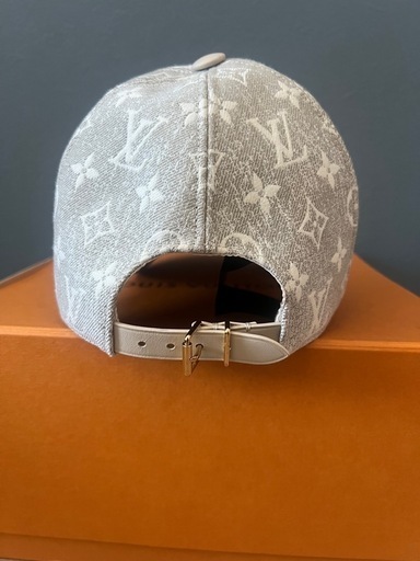 LOUIS VUITTON キャップ【美品】