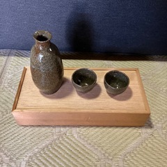 徳利とおちょこ
